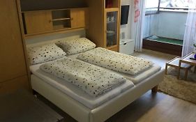 Gemütliche 1Z FeWo in Schönwald mit Balkon, Schwimmbad, Sauna, Fitness